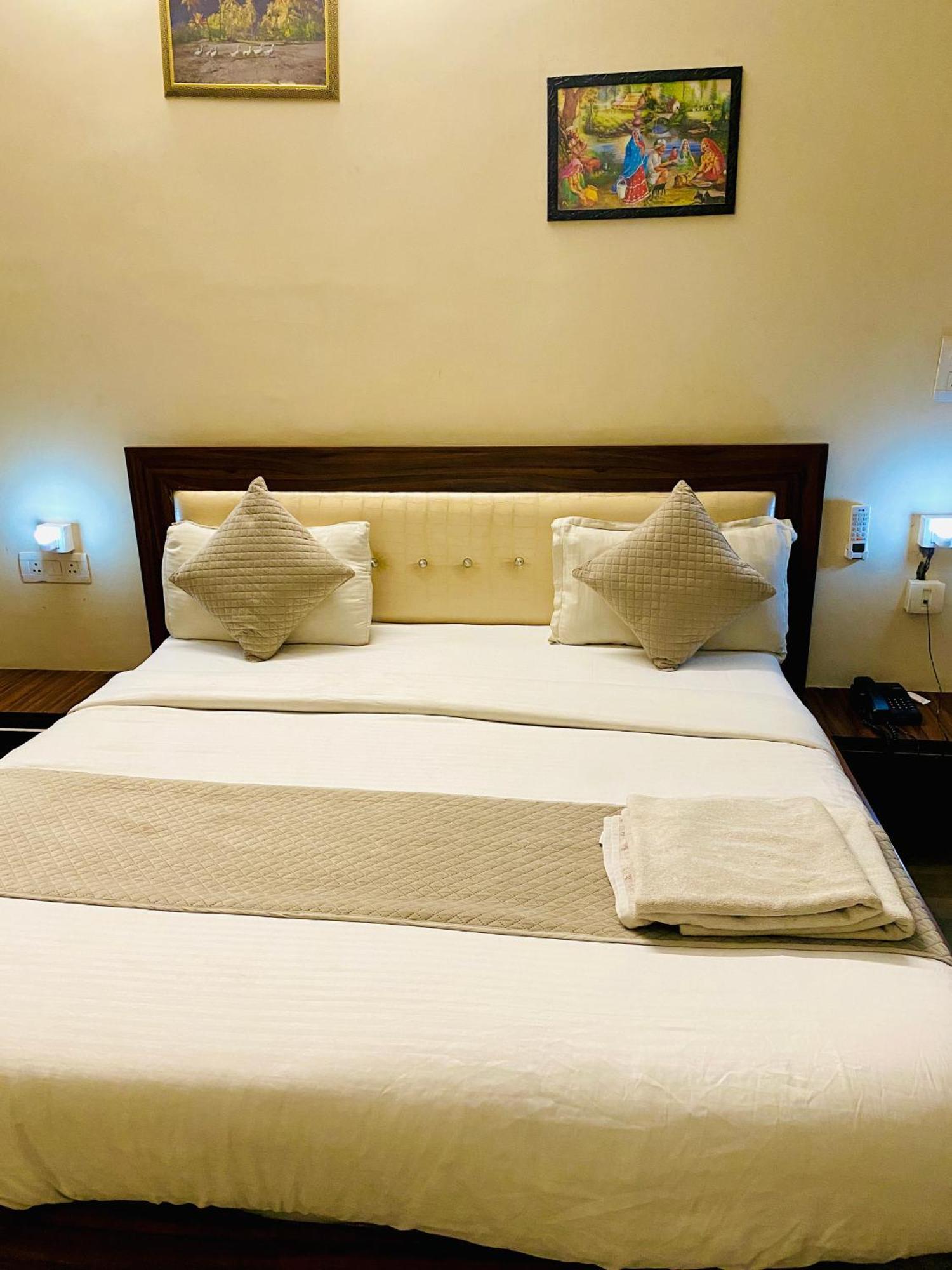 Hotel Mock Orange Jaipur Bagian luar foto